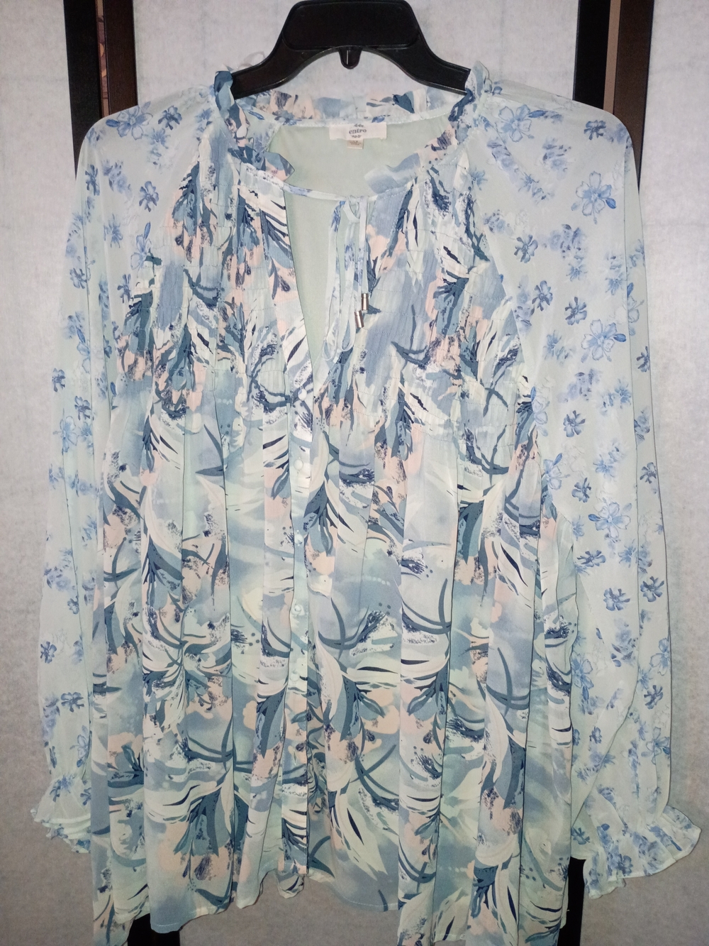 entro Light Blue Floral Tie-Neck Peasant Blouse